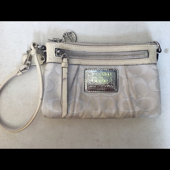 Coach poppy - Picture 1 of 5